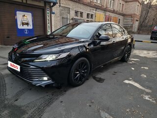 2018 Toyota Camry VIII (XV70), чёрный, 3350000 рублей, вид 2