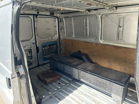 2010 Ford Transit, серебристый, 1300000 рублей - вид 7