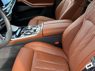 2024 BMW X7 40i I (G07) Рестайлинг, серебристый, 13200000 рублей, вид 5