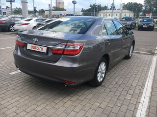 2015 Toyota Camry VII (XV50) Рестайлинг, серый, 1880000 рублей, вид 5