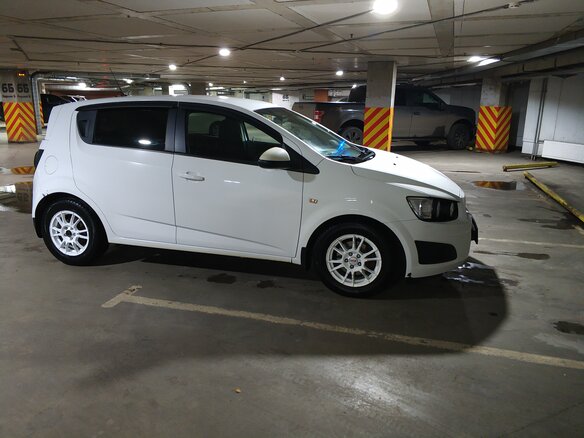 2012 Chevrolet Aveo II, белый, 510000 рублей - вид 3