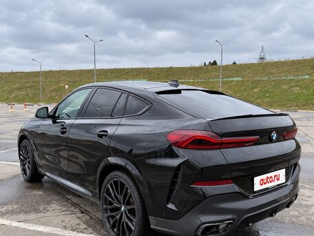 2020 BMW X6 40i III (G06), чёрный, 7800000 рублей, вид 4