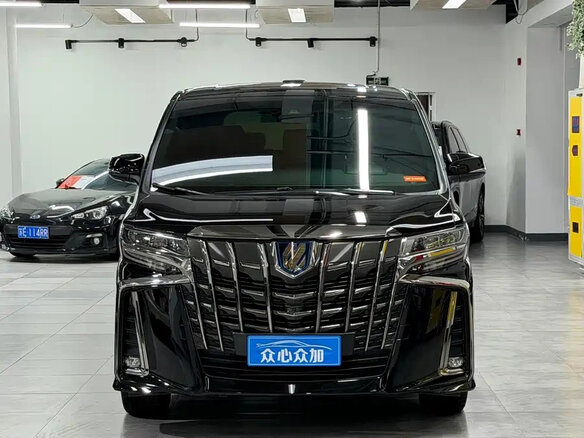 2023 Toyota Alphard III Рестайлинг, чёрный, 13300000 рублей - вид 1