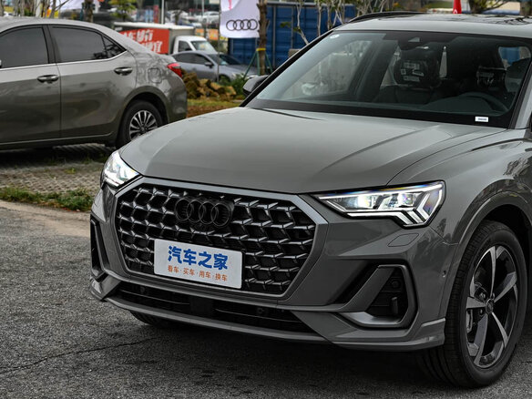2026 Audi Q3 35 TFSI II (F3), серый, 3920000 рублей - вид 25
