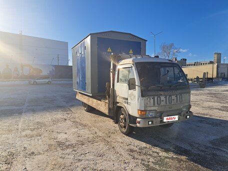 1994 Nissan Atlas, белый, 400000 рублей, вид 2