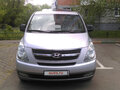 2010 Hyundai H-1 II, серебристый - вид 1