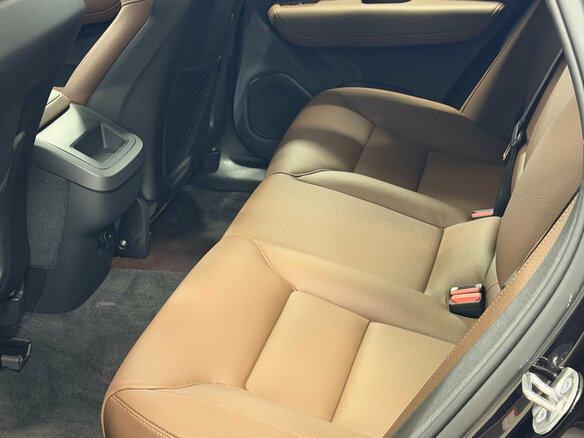2025 Volvo XC60 II Рестайлинг 2, чёрный, 6350000 рублей - вид 6