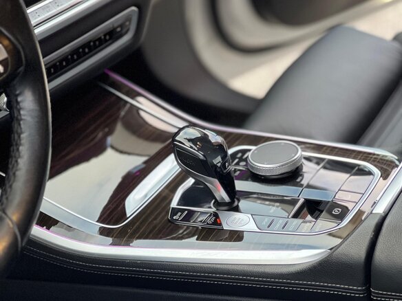 2020 BMW X5 25d IV (G05/G18), белый, 4900000 рублей - вид 7
