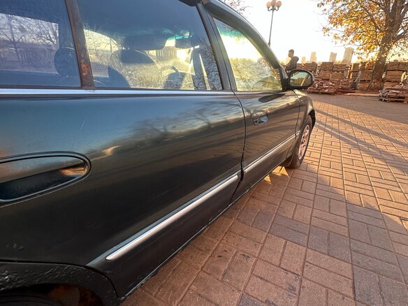 1998 Hyundai Sonata III Рестайлинг, зелёный, 155000 рублей - вид 10