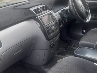 2002 Toyota Ipsum II (M20), серебристый, 850000 рублей, вид 5