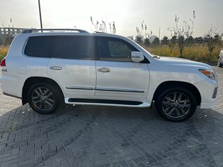 2013 Lexus LX 570 III Рестайлинг, белый, 4200000 рублей, вид 5