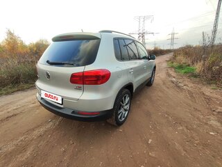 2013 Volkswagen Tiguan I Рестайлинг, серебристый, 1580000 рублей, вид 5