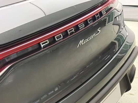 2023 Porsche Macan I Рестайлинг 2, серый, 6750000 рублей - вид 9