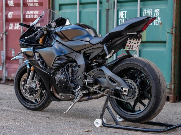 2025 Yamaha YZF-R1, чёрный, 2050000 рублей - вид 7