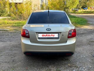 2010 Kia Rio II Рестайлинг, бежевый, 510000 рублей, вид 3