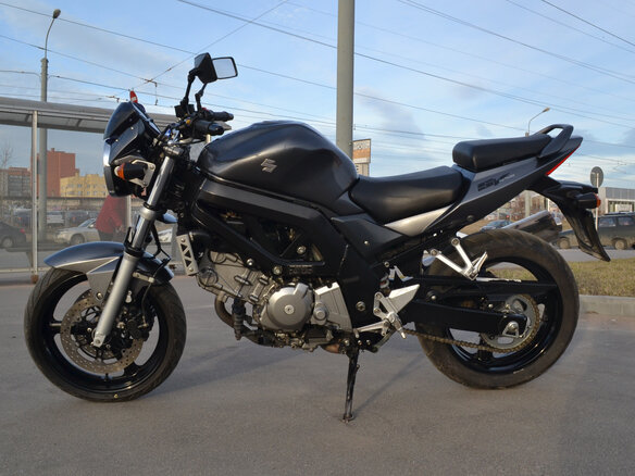 2008 Suzuki SV 650, серебристый - вид 4