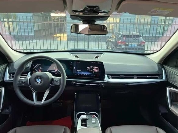 2023 BMW X1 Long 20Li sDrive III (U11/U12), серебристый, 2650000 рублей - вид 6