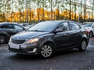 2013 Kia Rio 4-speed III, белый, 860000 рублей, вид 1