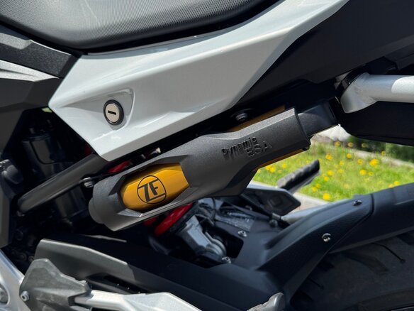 2020 BMW F 900 R, красный, 1049000 рублей - вид 12