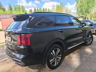 2021 Kia Sorento IV, чёрный, 3640000 рублей, вид 4