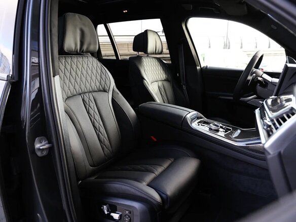 2026 BMW X7 40d I (G07) Рестайлинг, серый, 17750000 рублей - вид 19