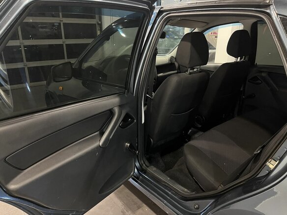 2014 Lada (ВАЗ) Granta I, серый, 318000 рублей - вид 23
