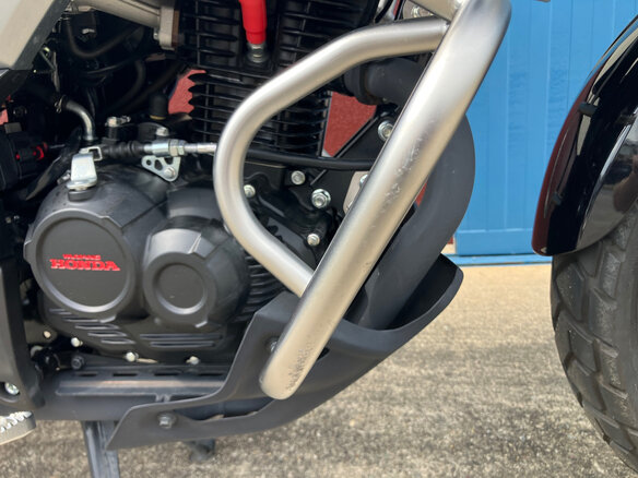 2025 Honda CB 190X (Wuyang), красный, 298000 рублей - вид 12