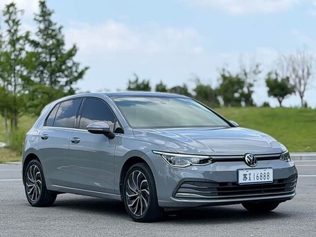 Volkswagen Golf VIII