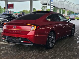 2023 Hyundai Sonata VIII (DN8), красный, 3000000 рублей, вид 3