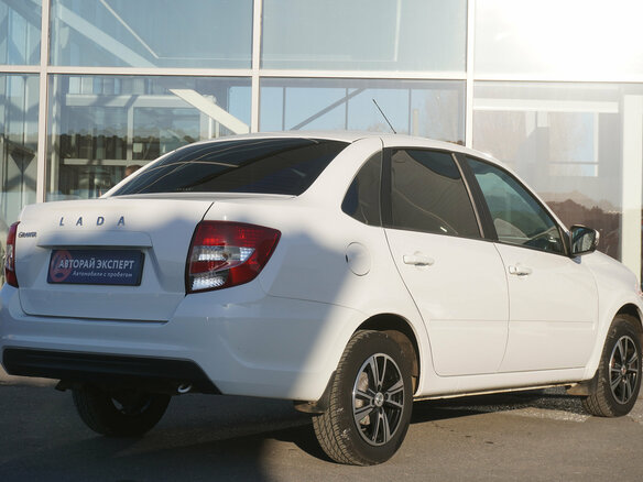 2023 Lada (ВАЗ) Granta I Рестайлинг, белый, 841000 рублей - вид 4