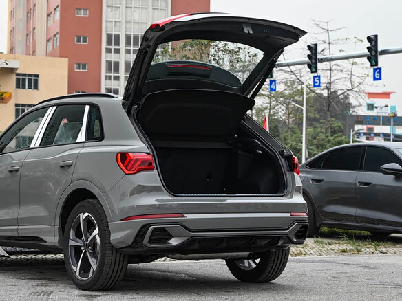 2026 Audi Q3 35 TFSI II (F3), серый, 3920000 рублей - вид 21