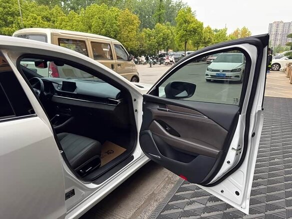 2023 Mazda 6 Atenza III (GJ) Рестайлинг 2, белый, 1740000 рублей - вид 20