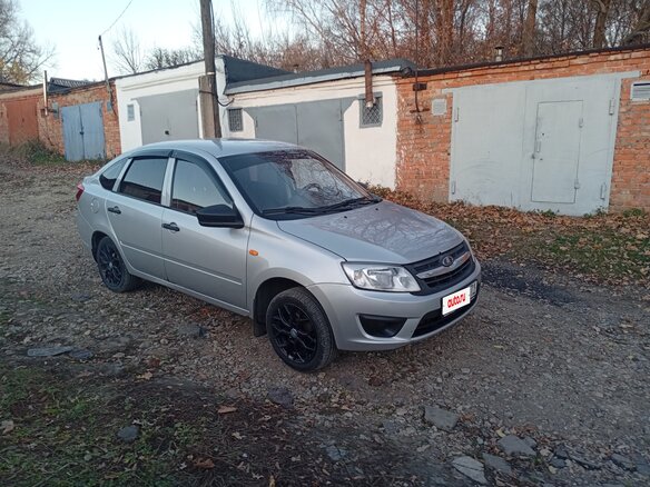 2015 Lada (ВАЗ) Granta I, серебристый, 270000 рублей - вид 2