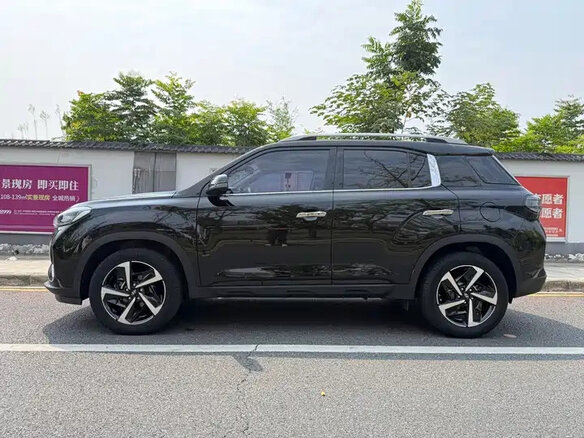 2022 Hyundai ix35 II Рестайлинг, бежевый, 1276000 рублей - вид 3