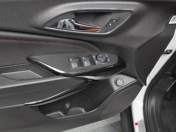 2023 Chevrolet Trax II, белый, 1347000 рублей - вид 8