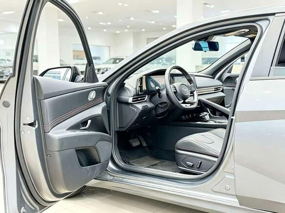 2023 Hyundai Elantra VII (CN7), серый, 1550000 рублей - вид 9