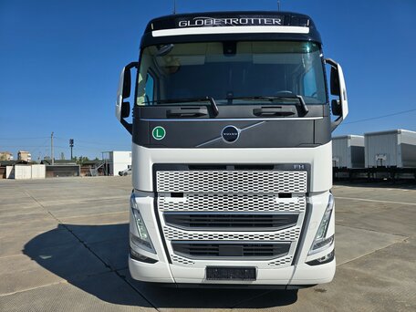 2026 Volvo FH, белый, 19800000 рублей, вид 2