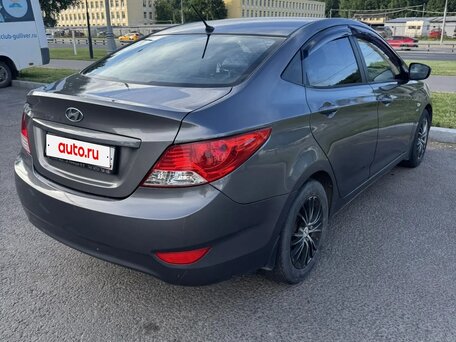 2013 Hyundai Solaris I, чёрный, 720000 рублей, вид 5
