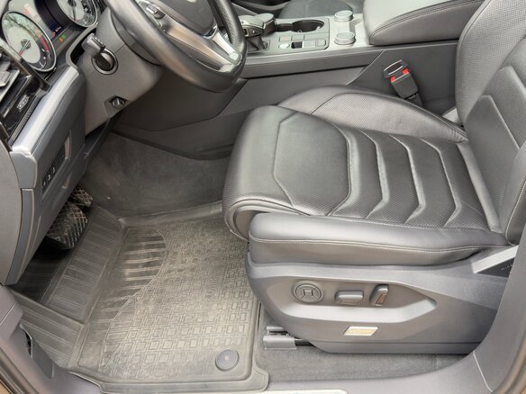 2018 Volkswagen Touareg III, серый, 5250000 рублей - вид 21