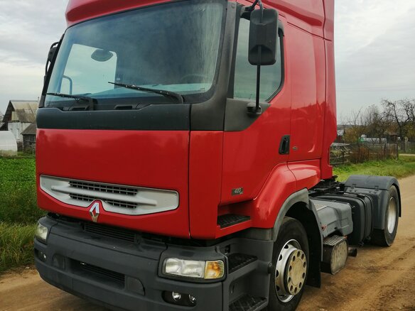 2005 Renault Premium, красный - вид 1
