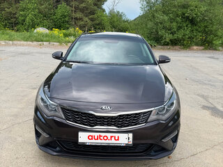 2019 Kia Optima IV Рестайлинг, коричневый, 2150000 рублей, вид 1