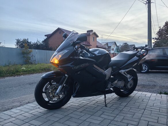 2002 Honda VFR 800, чёрный, 580000 рублей - вид 2