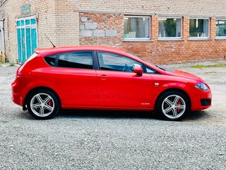 2012 SEAT Leon II Рестайлинг, красный, 750000 рублей, вид 4