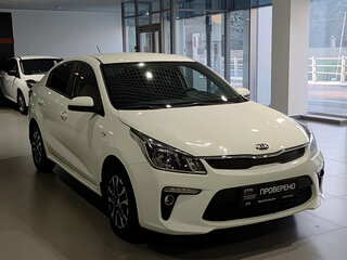 2017 Kia Rio IV, белый, 1230000 рублей, вид 3