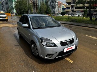 2009 Kia Rio II Рестайлинг, серебристый, 550000 рублей, вид 2