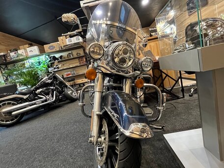 2013 Harley-Davidson Road King, синий, 2150000 рублей, вид 2