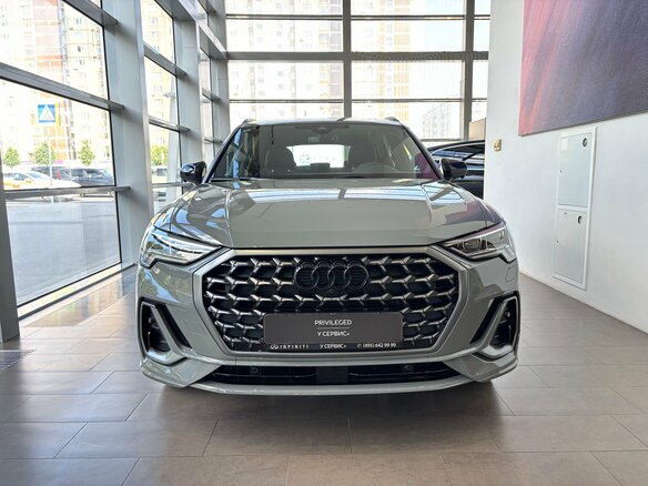 2026 Audi Q3 45 TFSI II (F3), серый, 5190000 рублей - вид 4