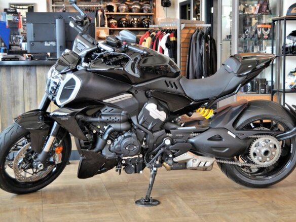 2024 Ducati Diavel V4, чёрный, 3400000 рублей - вид 7