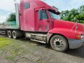 2000 Freightliner Century Class, красный, 900000 рублей - вид 3