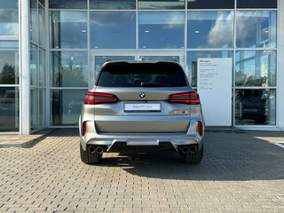 2021 BMW X5 M III (F95), серый, 8690000 рублей, вид 4